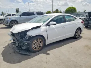 Hyundai Elantra 2.0L 4 2019
