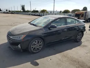 Hyundai Elantra SEL 2.0L 4 2020