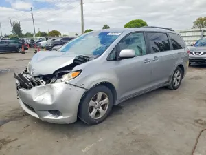 Toyota Sienna 3.5L 6 2011