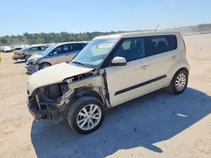 Kia Soul 2.0L 4 2013