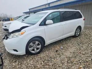Toyota Sienna 3.5L 6 2013