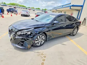 Nissan Altima 2.5L 4 2020