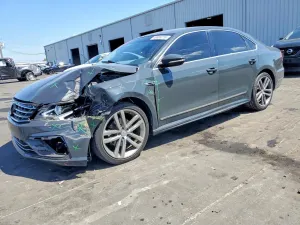 Volkswagen Passat 1.8L 4 2017