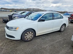 Volkswagen Jetta 2.0L 4 2014