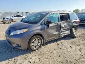 Toyota Sienna 3.5L 6 2017