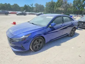 Hyundai Elantra 2.0L 4 2021