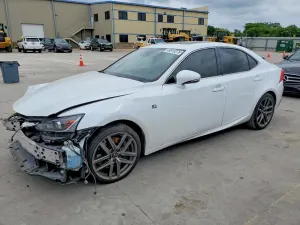 Lexus IS 2.0L 4 2019