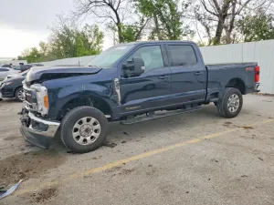 Ford F-350 6.7L 8 2023