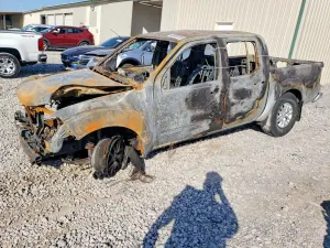 Nissan Frontier 4.0L 6 2015