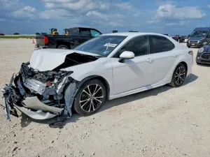 Toyota Camry 2.5L 4 2020
