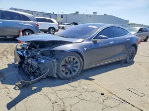 Tesla Model S 2018