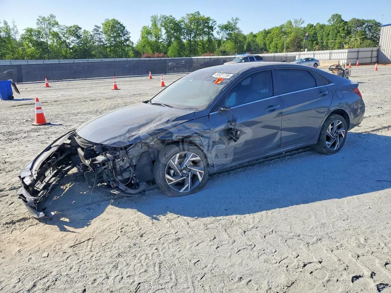 Hyundai Elantra 2.0L 4 2025