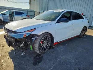 Hyundai Elantra 2.0L 4 2023