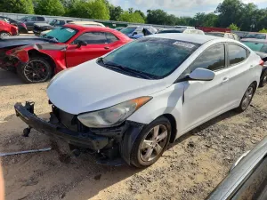 Hyundai Elantra 1.8L 4 2013