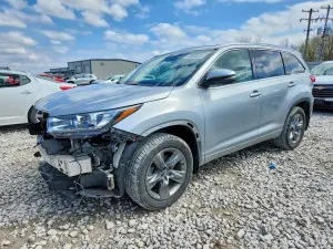 Toyota Highlander 3.5L 6 2017