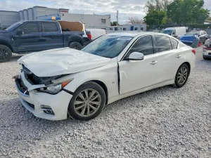 Infiniti Q50 3.7L 6 2015