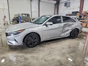 Hyundai Elantra 2.0L 4 2021