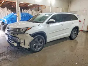 Toyota Highlander 3.5L 6 2017