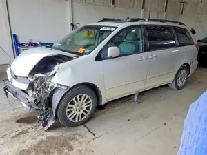 Toyota Sienna 3.5L 6 2009