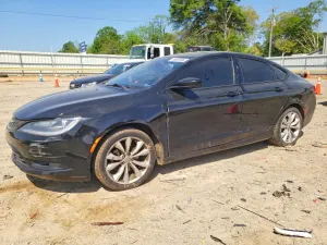 Chrysler 200 2.4L 4 2015