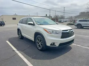 Toyota Highlander 3.5L 6 2016