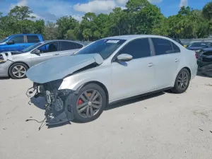 Volkswagen Jetta 2.0L 4 2012