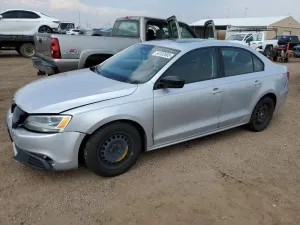 Volkswagen Jetta 2.0L 4 2012