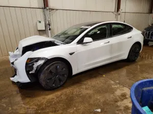 Tesla Model 3 2025