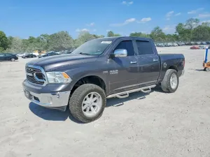 RAM 1500 5.7L 8 2015