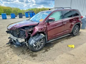 Toyota Highlander 3.5L 6 2017