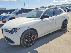 Alfa Romeo Stelvio 2.0L 4 2023