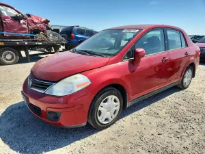 Nissan Versa 1.8L 4 2010