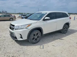 Toyota Highlander 2.7L 4 2019