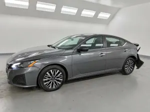 Nissan Altima 2.5L 4 2025