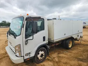 Isuzu NPR 6.6L 8 2021