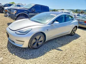 Tesla Model 3 2018
