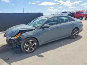 Hyundai Elantra 2.0L 4 2023