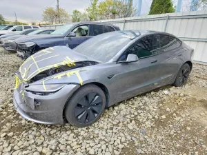 Tesla Model 3 2025