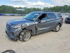 Ford Explorer 2.3L 4 2025