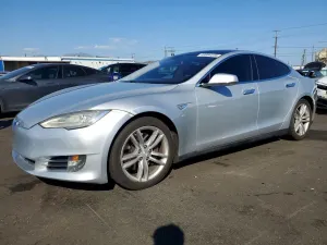Tesla Model S 2012