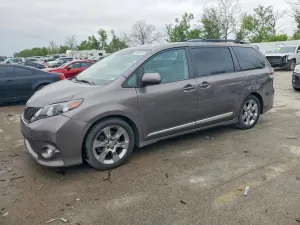 Toyota Sienna 3.5L 6 2012
