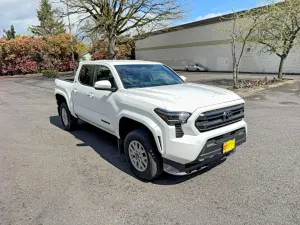 Toyota Tacoma 2.4L 4 2025