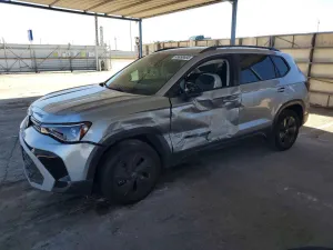 Volkswagen Taos 1.5L 4 2025