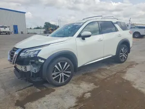 Nissan Pathfinder 3.5L 6 2024