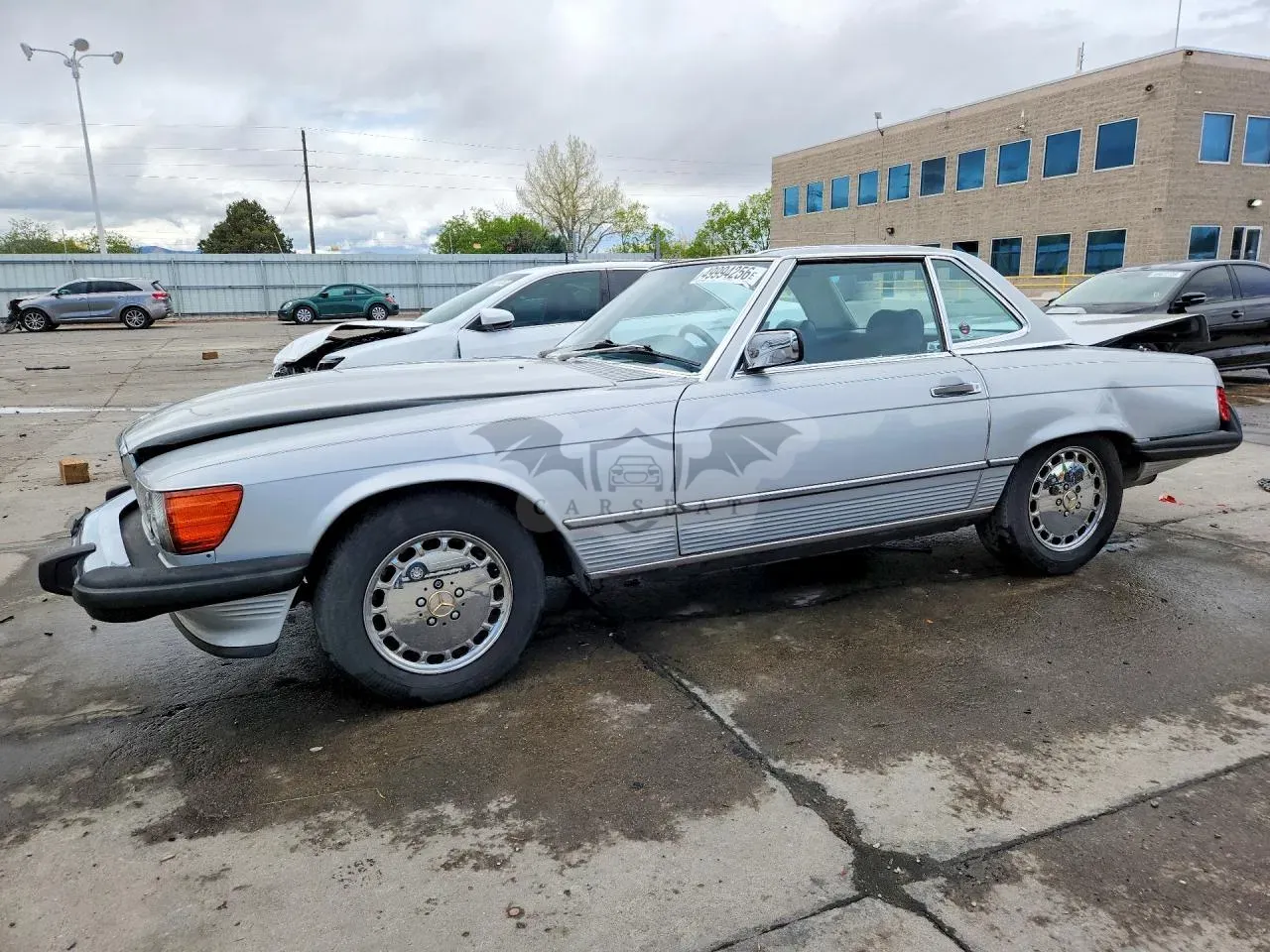 Mercedes-Benz 560 5.6L 8 1988
