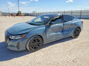 Nissan Sentra 2.0L 4 2025