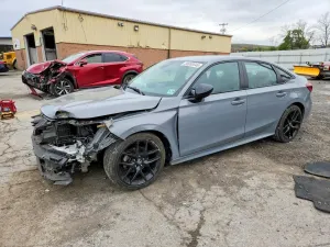 Honda Civic 2.0L 4 2025