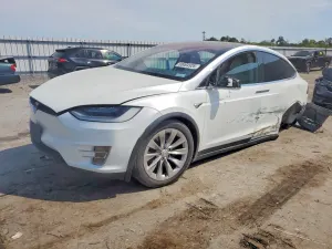 Tesla Model X 2019