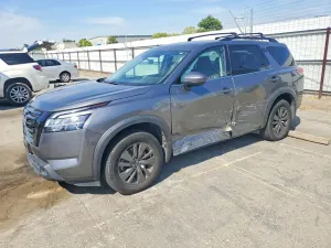 Nissan Pathfinder 3.5L 6 2022