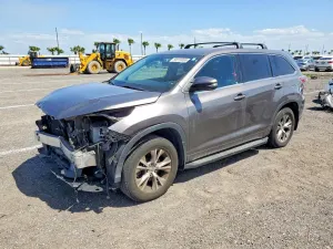 Toyota Highlander 3.5L 6 2015